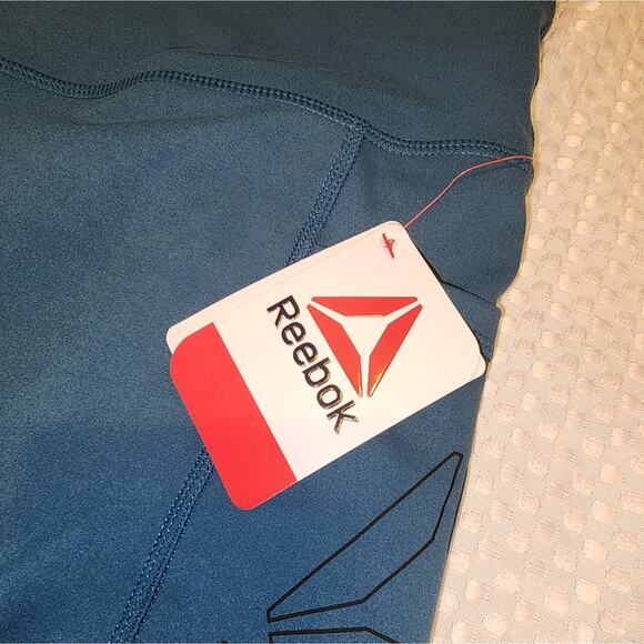 REEBOK NWT MENS SIZE XXL FITTED HIGH RISE SHORTS - Picture 2 of 7